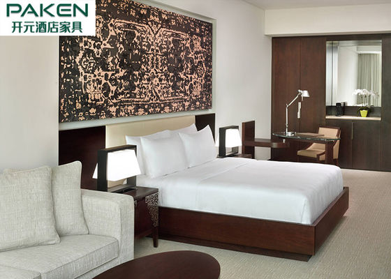 A mobília do rei Room Walnut Veneer do hotel de Omã JW Marriot Muscat ajusta o projeto econômico do grande espaço